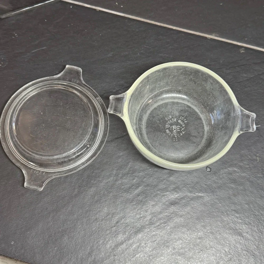 Vintage Pyrex 019 Clear Glass 10 oz Round Casserole Dish with Lid 680-C-5 USA